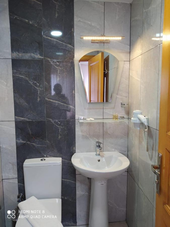 New Cherry Hotel อิสตันบูล ภายนอก รูปภาพ